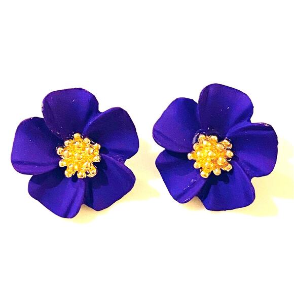 Flower stud earrings - Picture 1 of 1